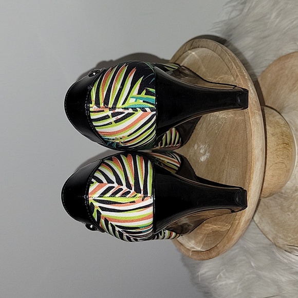 AK Anne Klein Sport AKTRU tropical closed toe wedge womens size 9M - Picture 5 of 13